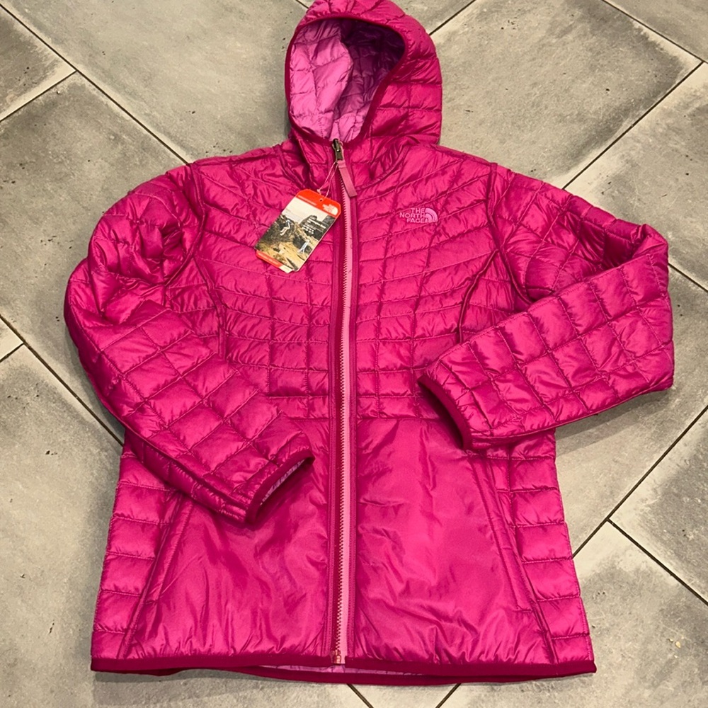 Girls’ The North Face reversible Thermoball jacket Wisteria Purple size XL